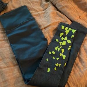 Fabletics blue ribbed leggings